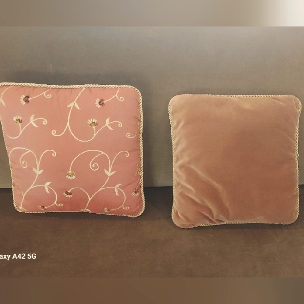 TWO BEAUTIFUL FLORAL PATTERNED PILLOWS WITH GOLD TWISTED LIP CORD TRIM